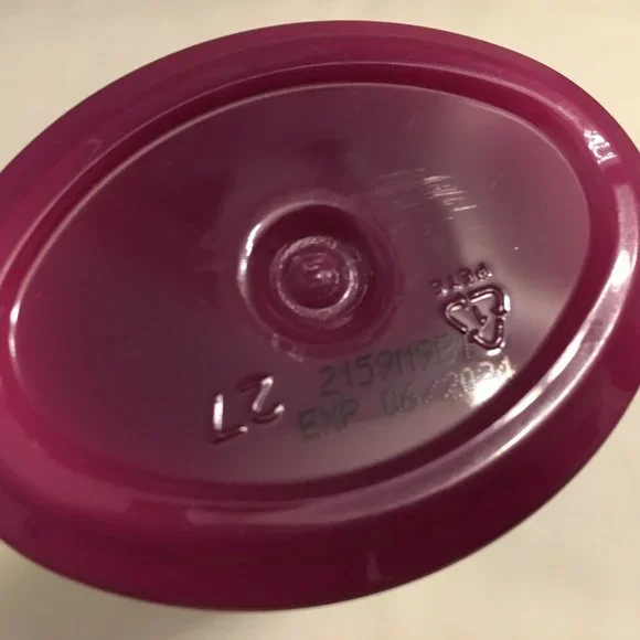 Bath & Body Works Blackberries & Basil Sanitizer - Picture 3 of 3